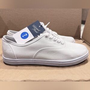 White Casual Canvas Sneakers